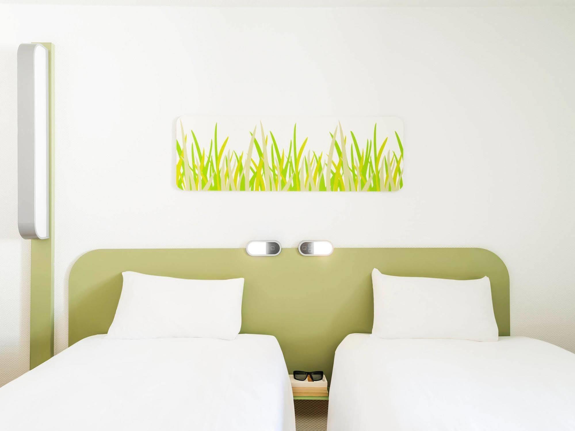 Ibis Budget Argenteuil Bords De Seine Exterior foto