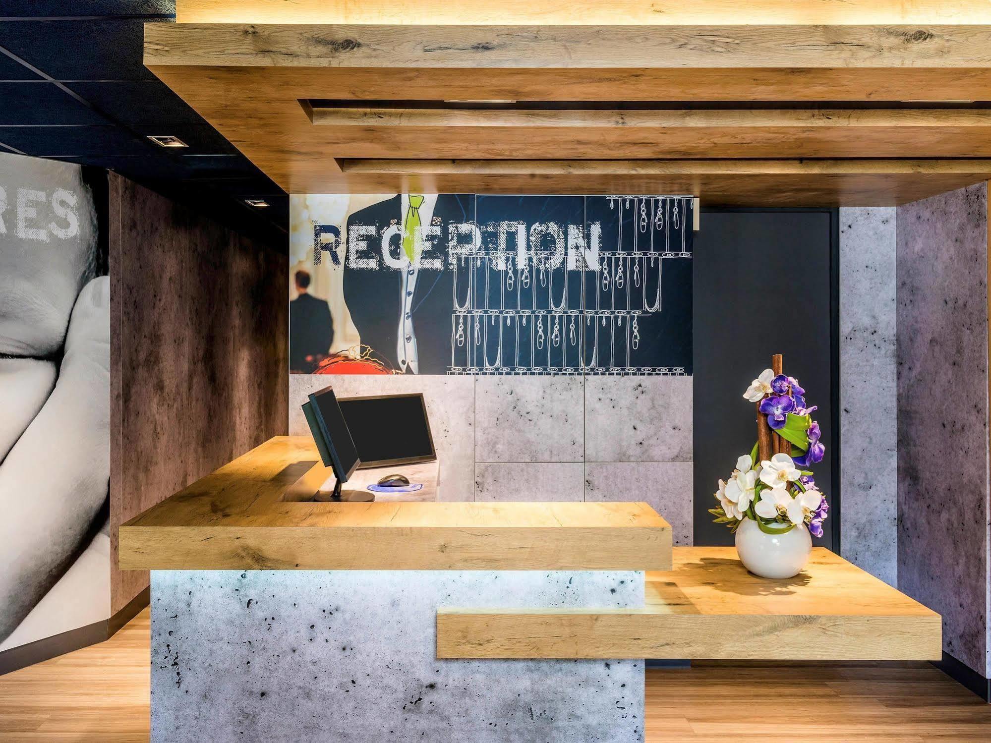 Ibis Budget Argenteuil Bords De Seine Exterior foto